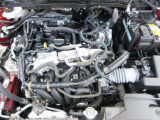 「SKYACTIV-G(ガソリン)」は、規格外の高圧縮を実現し、世界のエンジン技術者に驚きを与えました。さらに、それを維持したままノッキングの発生を抑え、熱効率を向上、走りにも寄与したエンジンです。
