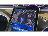 【コマンドシステム】センターのコントローラーとスイッチ類及び音声認識機能により、ナビゲーションやオーディオ&ビジュアル、車両設定等を安全に操作できます。また高精度ディスプレイを採用しています。