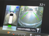 【アラウンドビューモニター】専用のカメラにより、上から見下ろしたような視点で360度クルマの周囲を確認することができます☆死角部分も確認しやすく、狭い場所での切り返しや駐車もスムーズに行えます。