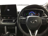 とっても見やすいメーターです。夜間時はラグジュアリーな気分にさせてくれる照明が魅力ですので、夜のドライブも楽しみになりますよ♪