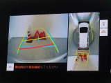 バックガイドモニターを装備しています、車庫入れもラクラクです。パノラミックビューモニターを搭載しています、上からの画像も表示されます。