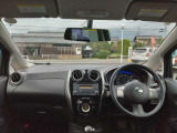 広々とした運転席!