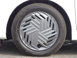 【タイヤ】【純正16インチホイール】《185/60R16》ホイールキャップ付き