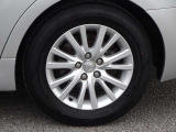 【タイヤ】 【純正16インチアルミホイール】《215/60R16》専用のアルミなのでお車のイメージぴったりですね!