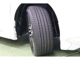 タイヤサイズ 235/50R18。