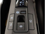 このエンジンルームをご覧下さい!埼玉トヨペットのお車は全て「ピカット一平」で、お車を隅々までピッカピカにしております。見えないところも手を抜きません!!