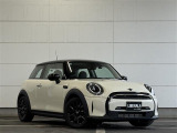 ◆LIBERALAは、輸入車選びの新たなスタイルを提案するインポート・セレクト・ブランドです。オーナー様となる方がクルマから直接感じる感性を第一にした、最良の一台との出会いをコーディネートいたします。