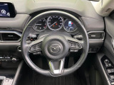 【純正革巻きステアリング】上質な革を使用することで、手にしっかり馴染みとても運転しやすいハンドルです♪