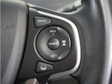 ◆アダプティブクルーズコントロール◆予め設定した車速内でクルマが自動的に加減速。前走車との適切な車間距離を維持しながら追従走行します。【LKAS】車線維持支援システムでステアリング操作を支援。