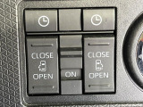 【両側パワースライドドア】スマートキーや運転席のスイッチで後席両側スライドドアの開閉が可能♪電動だから力を入れてドアを開ける必要が無く、小さなお子様でも簡単に開け閉めでき快適です♪