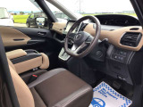 それぞれの分野のプロがお車の悩みや疑問に親身になって対応させていただきます。