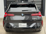 BMWを熟知したメカニックによる、360度の納車前点検。ドイツ本国と同様の教育・訓練を受けたメカニックが徹底的に点検、整備した後にお客様にお引渡しします。