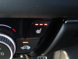 シートヒーター3段階調整(運転席、助手席)