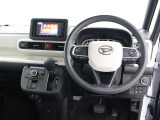 運転席廻りです。