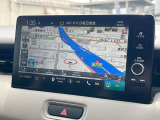 【メーカー純正9インチナビ】インテリアに溶け込むスタイリッシュな「専用設計」メーカーナビを装備♪視認性や操作性など基本性能にも優れ、より上質なカーライフをお楽しみいただけます。