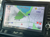 9インチナビは大画面での地図閲覧が鮮明。3Dマップ機能で環境把握が容易に。さらに音声ガイダンスと直観的な操作性で快適なドライブをサポートします。