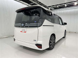 低燃費で環境にもやさしいハイブリッド車です。トヨタ専用診断機器でハイブリッドシステムを綿密に点検してあります!