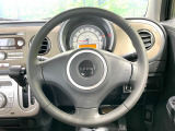 【純正革巻きステアリング】上質な革を使用することで、手にしっかり馴染みとても運転しやすいハンドルです♪
