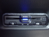 ■【ETC車載器】が装備されています。セットアップをしてお渡しとなり、ETCカードを差し込むだけで高速道路の利用が可能です。
