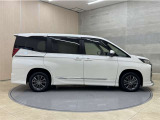 「中古車ハイブリッド保証」付き。ハイブリット機構を無償で保証します。保証期間は初度登録年月から10年目まで、または3年間の長い方。但し累計走行距離が20万km以内。
