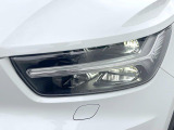 ●LEDヘッドライト:夜間走行時も良好な視界を確保し安心して運転できる高輝度LEDヘッドライトを装備!点灯速度が早く、消費電力も抑えられています。