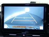 【バックカメラ】バックカメラ装着車です。バックする時に、後方の様子をナビ画面に表示します!慣れない駐車場での駐車や、せまい場所での車庫入れの時も、安全確認OK!思いがけずコツン!なんて事も防げますヨ