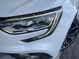 ●LEDヘッドライト:夜間走行時も良好な視界を確保し安心して運転できる高輝度LEDヘッドライトを装備!点灯速度が早く、消費電力も抑えられています。
