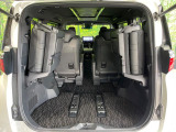 【パワーバックドア】スマートキーや運転席のボタンを押すだけでリアゲートが自動で開閉します!荷物を持っている時や、高い位置にあるバックドアを閉める際に便利な機能です♪