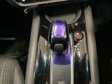 手に馴染むシフトノブで、操作がスムーズに。毎日のドライブがもっと楽しく快適になります。