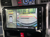 【パノラミックビューモニター】専用のカメラにより、上から見下ろしたような視点で360度クルマの周囲を確認することができます☆死角部分も確認しやすく、狭い場所での切り返しや駐車もスムーズに行えます。