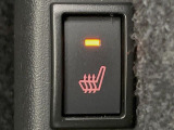 【シートヒーター】寒い日に重宝するシートヒーター!エアコンより早く温まってくれるので寒がりの人も安心ですね♪エアコンの温風は乾燥するから苦手、という方にもをおすすめです。