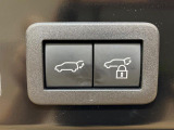 【パワーバックドア】スマートキーや運転席のボタンを押すだけでリアゲートが自動で開閉します!荷物を持っている時や、高い位置にあるバックドアを閉める際に便利な機能です♪