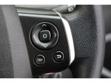 機能性溢れる運転席まわり。使いやすいスイッチ類の配置で運転中のストレスを軽減し楽しくドライブできますよ。