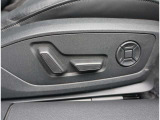 Audi正規ディーラーが高品質をお約束。高度な訓練・教育を受けたAudi専任メカニックが、100項目にもおよぶ精密な点検を実施いたします。すべてをクリアしたAudi車だけが、あなたのお手元に届けられるのです。