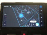 ディスプレイオーディオ(コネクティッドナビ対応)PLUS搭載。T-Connectご契約で2027年3月まで無償で利用できるナビ(期限到来後は有償)と、解約後も利用できる車載ナビが搭載されています。