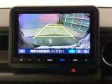 バックモニター付きで、車庫入れやバック時の後方確認をサポート。