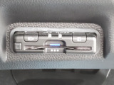 ETC車載器が装備されております。カードを挿入すれば直ぐに使えるようセットアップ(有料)してお渡しします。