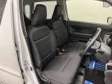 【フロントシート】さまざまな体格の方が快適に運転ができるよう配慮したシートになっております。