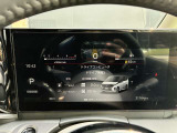 メーター内のカラーディスプレイには運転をサポートするさまざまな情報を表示します☆