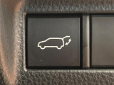 【パワーバックドア】スマートキーや運転席のボタンを押すだけでリアゲートが自動で開閉します!荷物を持っている時や、高い位置にあるバックドアを閉める際に便利な機能です♪