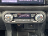 オートエアコン付ですので快適な車内温度を保てます。またシートヒーター付きで寒い時期も快適です。