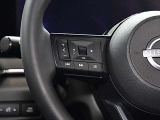 ハンドル左側には、アドバンスドドライブディスプレイ設定、ボリューム調整スイッチ