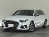 パノラマサンルーフ コンフォートパッケージ ファインナッパッレザー プライバシーガラス カラードブレーキャリパーレッド スマートフォンワイヤレスチャージング サラウンドビューカメラ