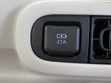 USB接続端子(充電用)