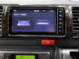 純正ナビを装備。タッチパネル式で使いやすく、お出かけもラクラクです。