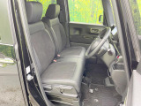運転席シート廻りは使用感も少なく、良好な状態となっています。丁寧に使われていたことがよくわかりますね。