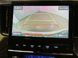 バックギアに入れて頂きますと、この様に後方が映し出されます!最終の確認はご自分の目と耳で必ず行ってください!安全第一で♪