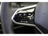 ステアリングホイール左側は、ACCなどの運転支援の操作のスイッチ類です。ACCは、高速道路などで前に走る車との距離を保ちながら追従走行する運転支援システム。