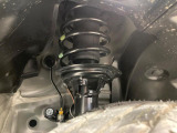 お車を安心してお乗りいただく為には、足回りの定期点検が欠かせません。サービスサポート(有償保証)では無料点検もご提供しており、安心のカーライフをお過ごしいただけるサポート体制が整っています。