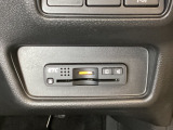 ハンドルの右下にETCがついています。高速道路の料金所の通過も楽々です!。カードの取り出しもしやすい場所についています。
